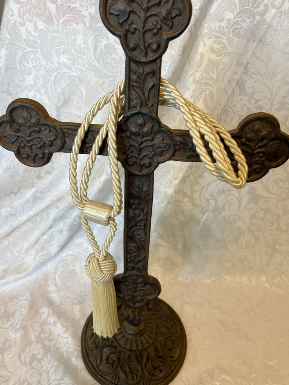 Ivory Decorative Tassel Rope Accent